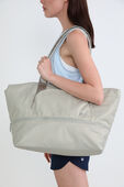 תמונת כל הלוק של City Adventurer Tote Bag